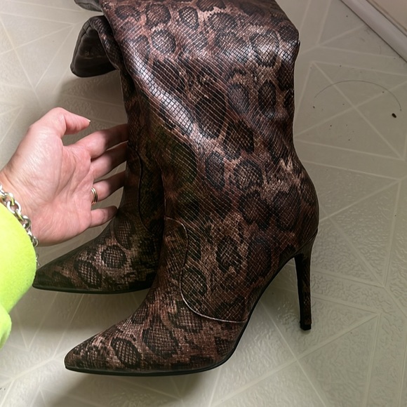 Heel boots - Picture 3 of 7